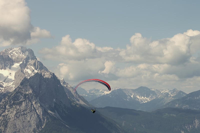 Paragliding Thrills